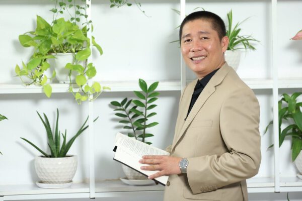 Trấn Thành ‘nổi da gà’ trước năng lực định vị của thí sinh ‘Siêu trí tuệ’