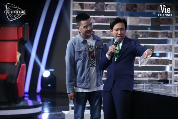 Trấn Thành ‘nổi da gà’ trước năng lực định vị của thí sinh ‘Siêu trí tuệ’